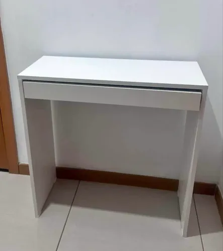 Mesa para estudos, escritório ou maquiagem 