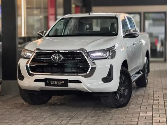 Toyota Hilux CD 4X4 2.8 Diesel Mec. 2022