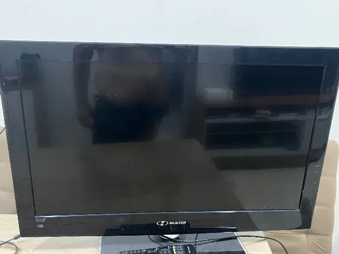 TV LCD BUSTER 32 POLEGADAS FUNCIONANDO PERFEITAMENTE 