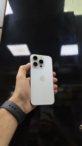 iPhone 15 Pro 128 GB Semi novo