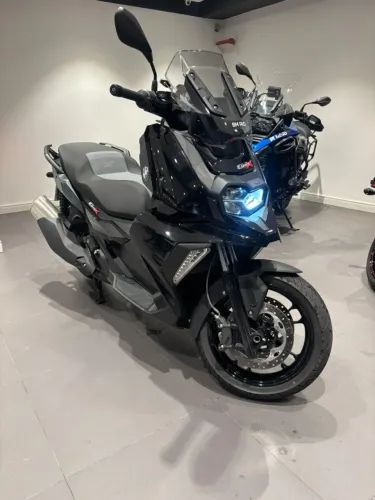C 400X - Apenas 2.000km Rodados.