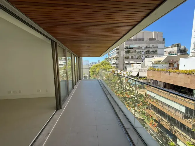 Apartamento à venda e para aluguel no Leblon  Rio de Janeiro