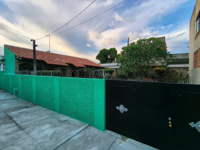 Casa para venda em uma Vila no Centro de Campos dos Goytacazes