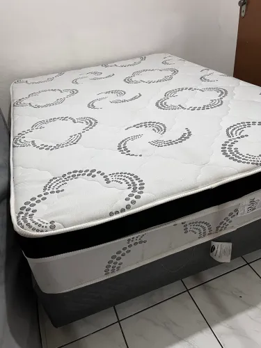 Colchão seminovo