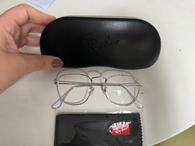 Armação óculos de grau Ray-Ban esgotada em todas as lojas