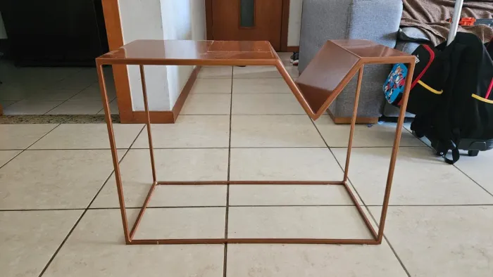 Mesa TokStok R$320,00