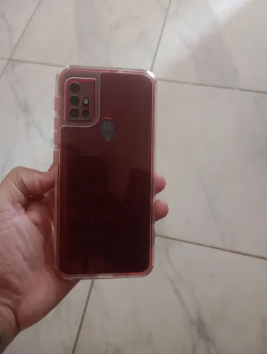 Celular super conservado