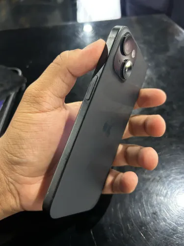 iPhone 15 128GB