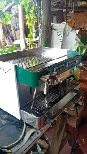 Maquina de café espresso italian Coffee,  pintura eletrostática, inox polido, no estado