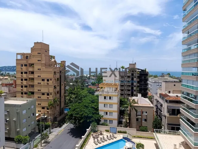 Apartamento com varanda gourmet e vista mar na Praia da Enseada, Guaruja