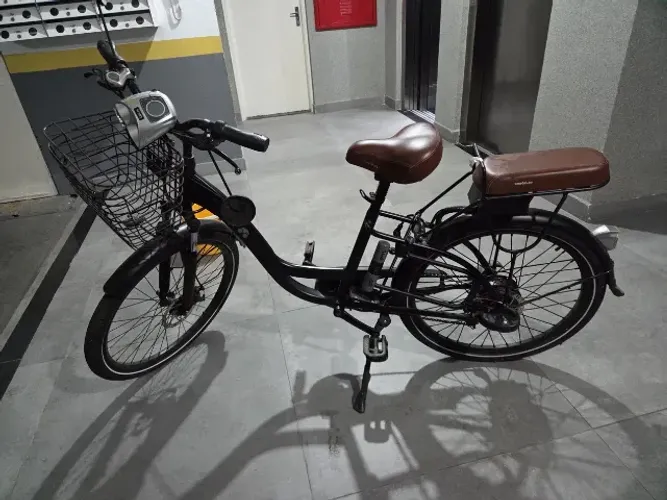 Bike Elétrica Lev E-bike L Plus Aro 26 - Bateria de Lítio Removível