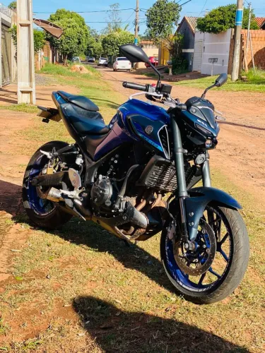 Moto MT 03