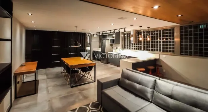 Duplex Sofisticado no Itaim Bibi com Área Externa Privativa e Design Contemporâneo