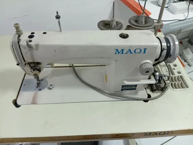 Maquina de costura industrial 