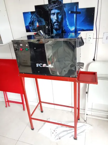 Máquina de cana elétrica + fritadeira elétrica semi novos 