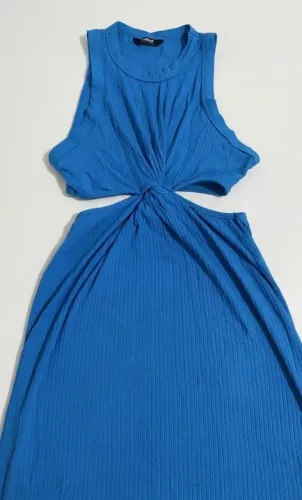 Vestido tubinho curto azul