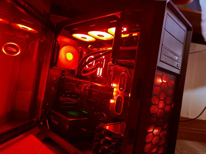 Troco ou vendo pc gamer por MacBook 