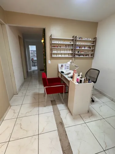 Alugo espaço e sala em salão de beleza 