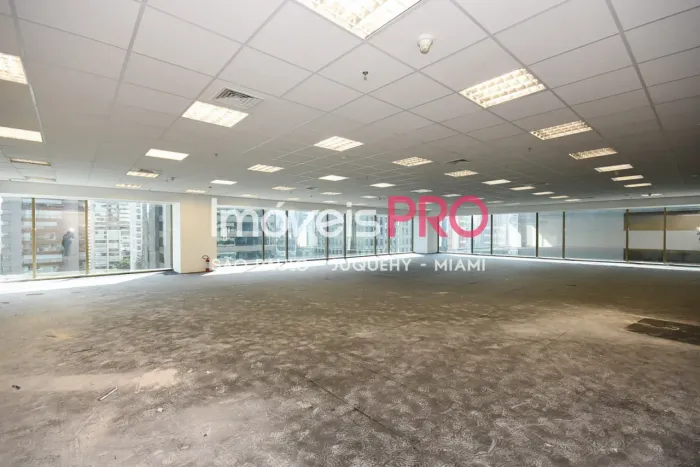 Laje corporativa com 820m² de área útil amplo e sofisticado com vista para a JK
