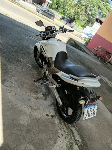 Vendo fazer 250 ,moto em meu nome super conservada