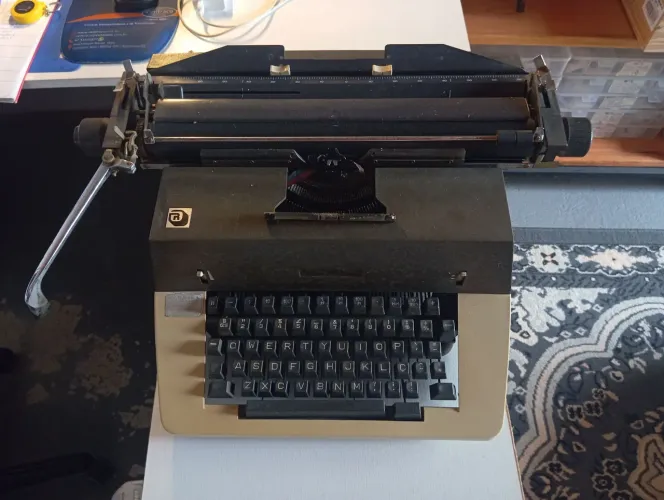Máquina datilografia antiga