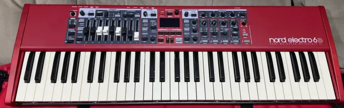 Teclado Nord electro 6D. 61