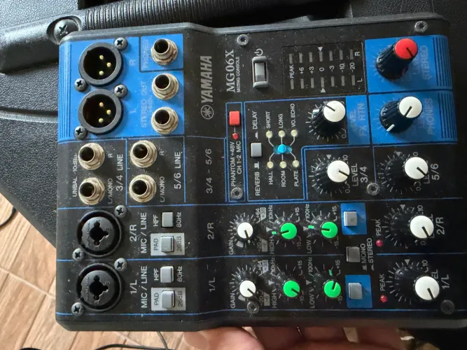Mesa de som yamaha mg 06 x