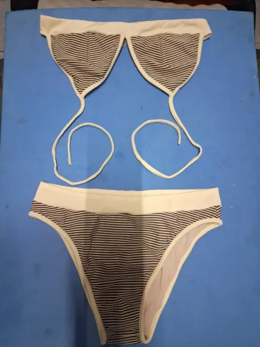 Conjunto completo da grife Luiza Brunet (Biquíni e Saída de Praia)