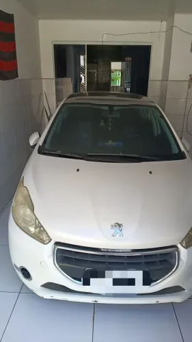 Peugeot 208 Allure 1.5 Flex 8V 5P 2014