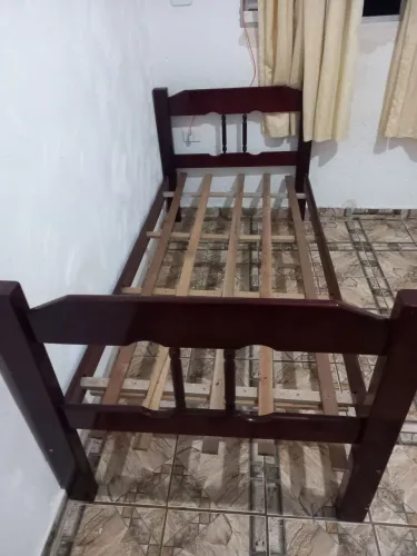 Cama solteiro madeira