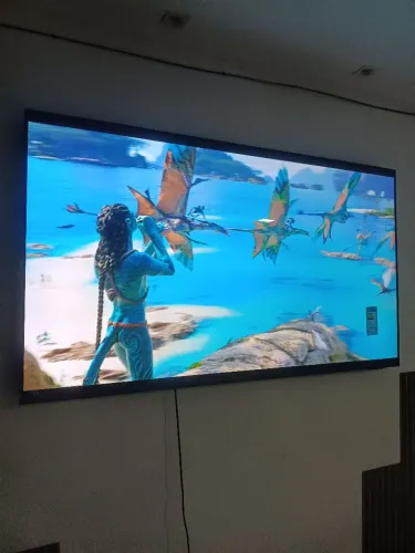 TV Samsung 65 4K polegadas em ótimo estado
