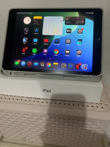 iPad 8ª geração (128gb)