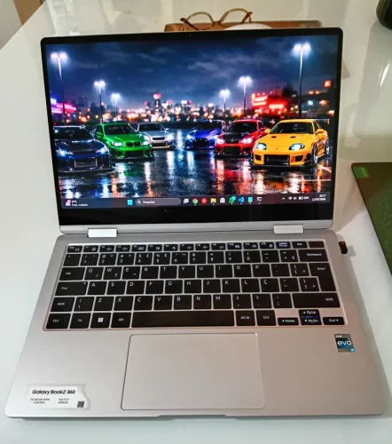 Notebook Samsung Galaxy Book 2 360 (2 em 1) 8/512 | 13,3" Amoled FHD