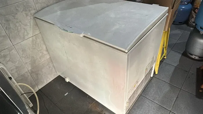 Freezer horizontal Eletrolux 127v - H300 - capacidade 305L