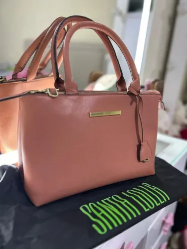 bolsa feminina santa lolla, duna bege rosa detalhe dourado