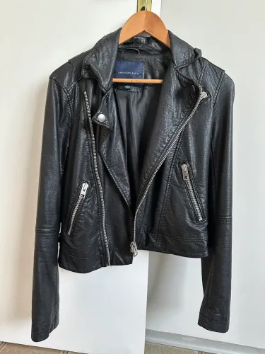 Jaqueta feminina American Eagle em couro (P)