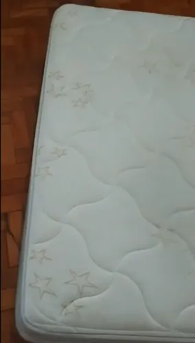 Colchão casal com molas ensacadas