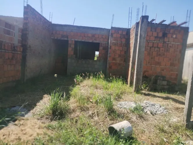Terreno com construção iniciada, residencial Porto do cedro, me chama pra negociar