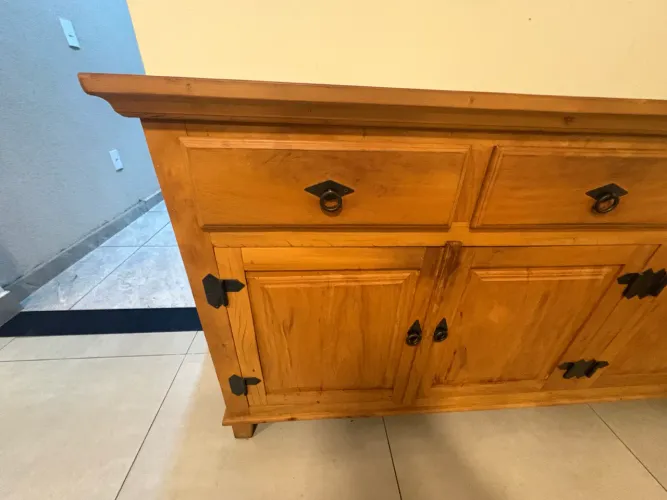 Buffet de madeira de 2.00 metros 