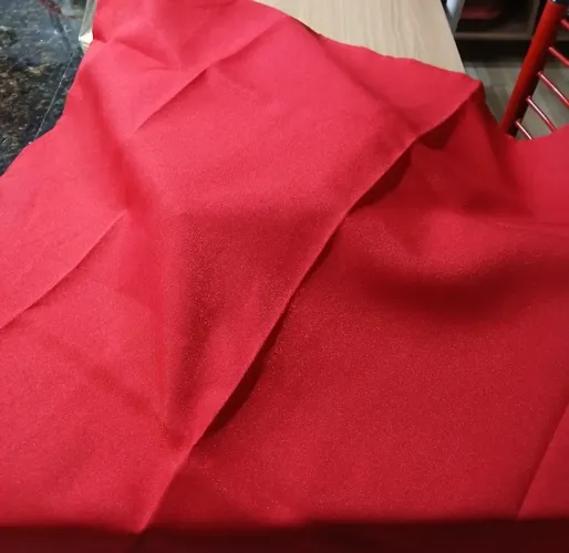 Toalhas de Mesa Oxford Vermelhas (1,40x1,40m) - 10 Unidades