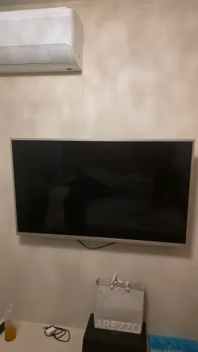 TV Philco 49" Led Full HD usada, em perfeito funcionamento