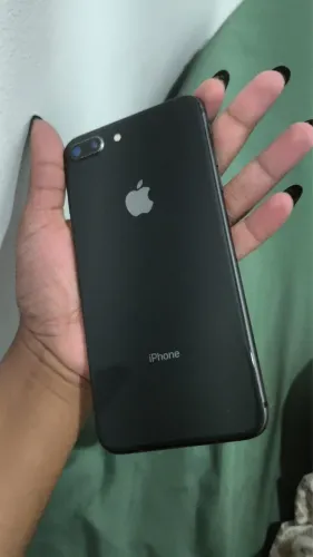 Vendo iPhone 8 Plus bem conservado!