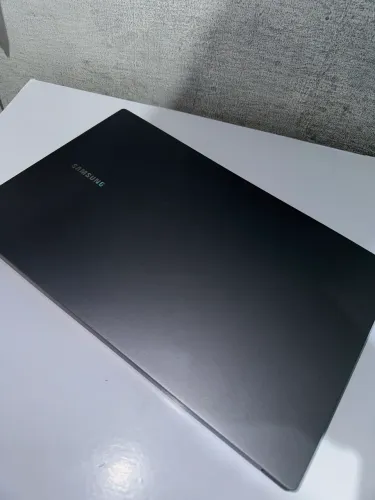 Samsung Galaxy Book4 - 5 meses