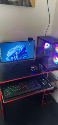 PC GAMER COMPLETO + WEBCAM + MESA GAMER