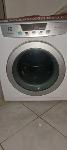 Secadora de roupas nova