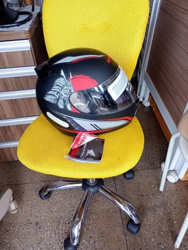 Honda capacete novo número 60