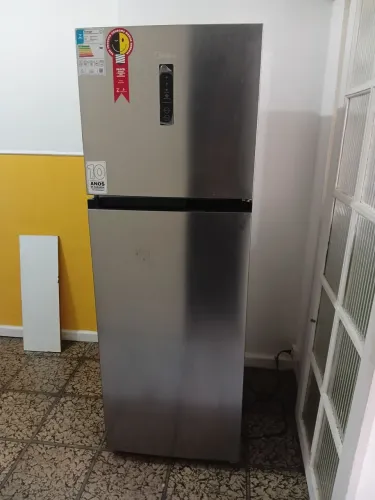 Geladeira Midea 347 litros 02 anos de uso com nota fiscal e zerado valor 2.000,00 URGENTE.