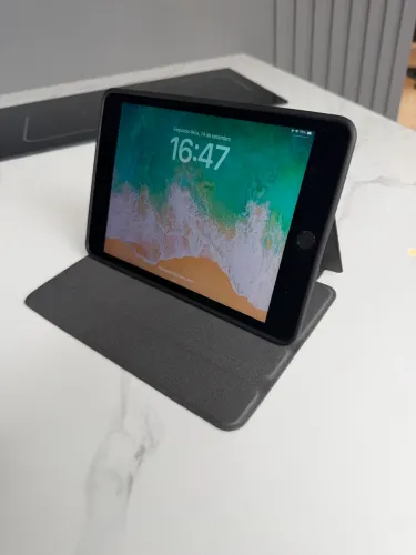 iPad mini 256 GB 5ª quinta geração wifi + cel