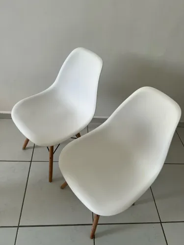 Kit 2 Cadeiras de jantar Charles Eames