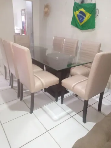 Mesa de vidro c 8 cadeiras